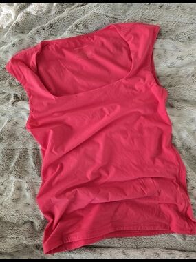 White House Black Market Hot Pink Scoop Neck Tank